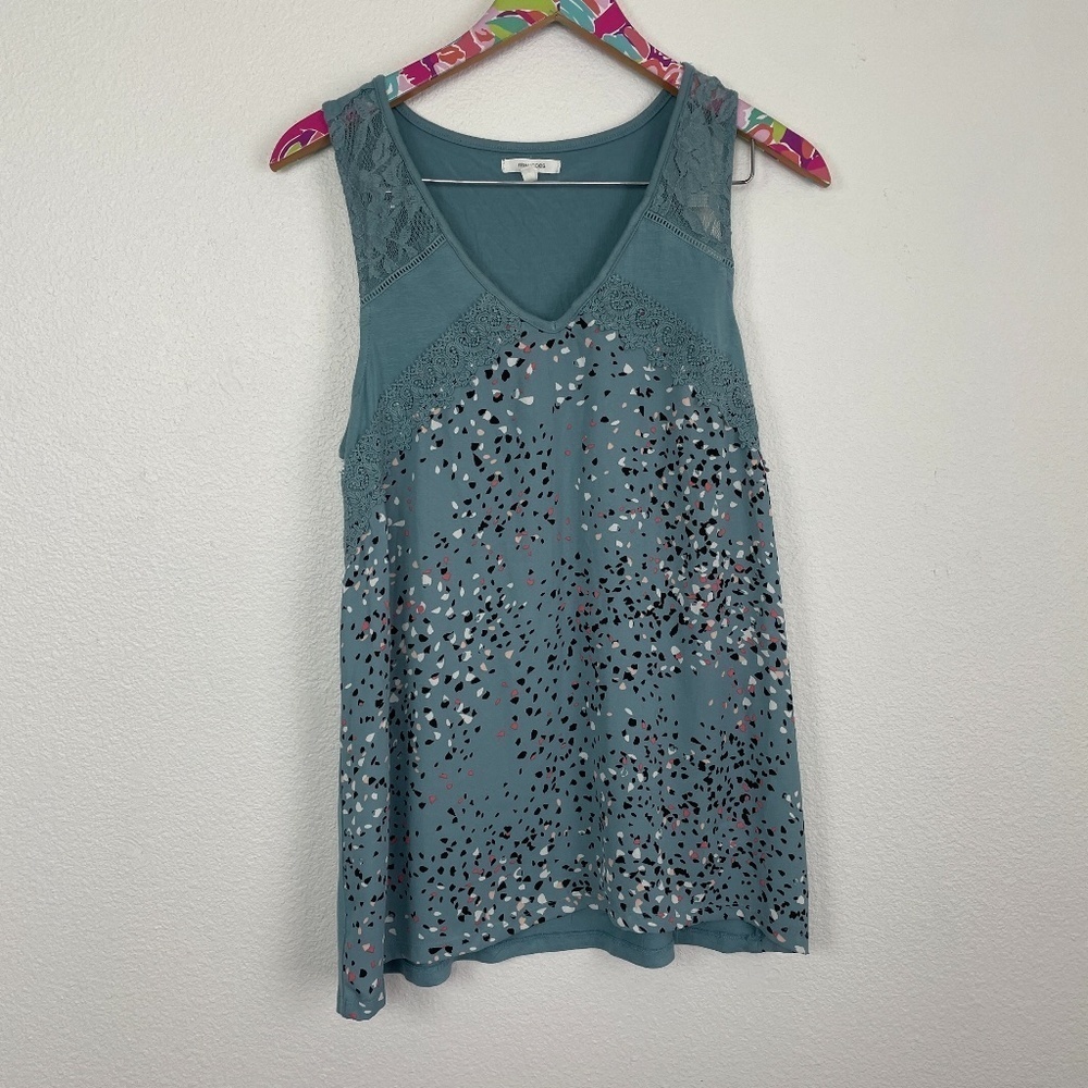 Maurices sage green tank top size M // 1946